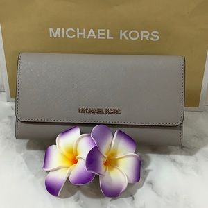 NWT- Michael Kors- Trifold Wallet